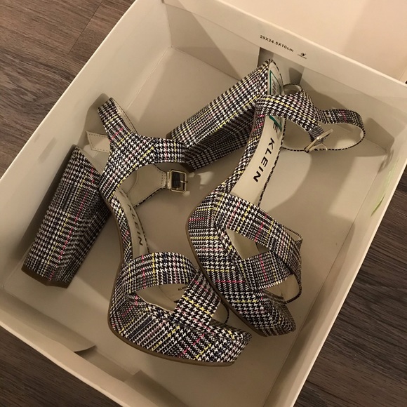 Anne Klein heels - Picture 1 of 8